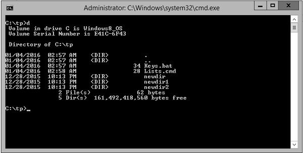 executing batch file in the command-line in windows and concatenating file  to standard output 