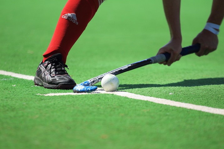 SPORTS & GAMES :: BALL SPORTS :: FIELD HOCKEY :: FIELD PLAYER image -  Visual Dictionary Online
