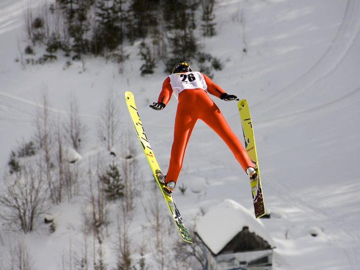 How Olympic ski jumpers toe the line between falling and flying